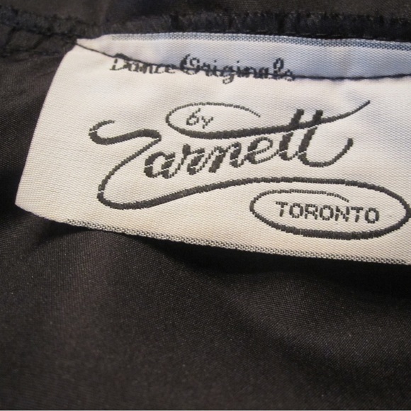 Vintage cocktail length dress by Zarnett of Toronto. - Picture 8 of 14